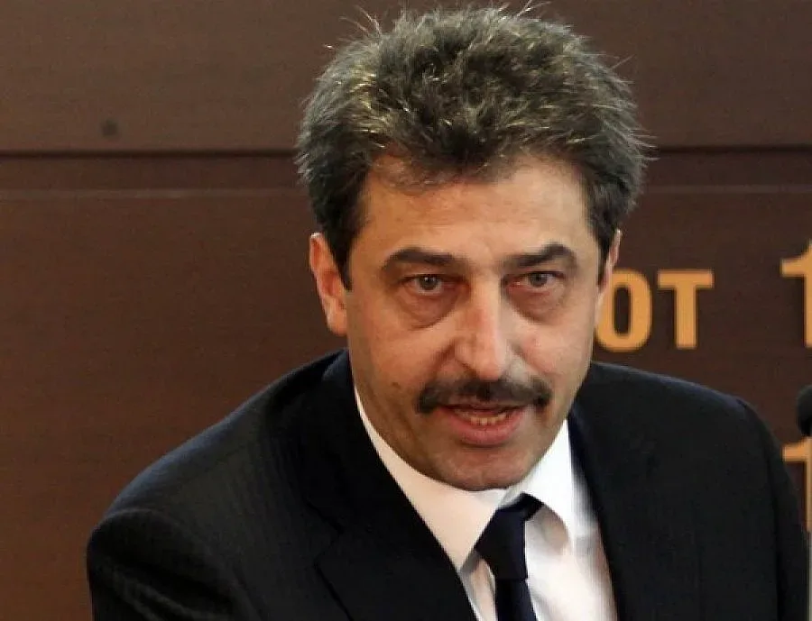 Запорираха имущество на Василев за близо 1 млрд.