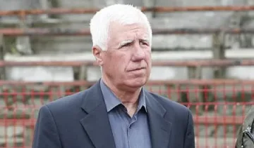 Не съм  спирал  Гунди с  карфица