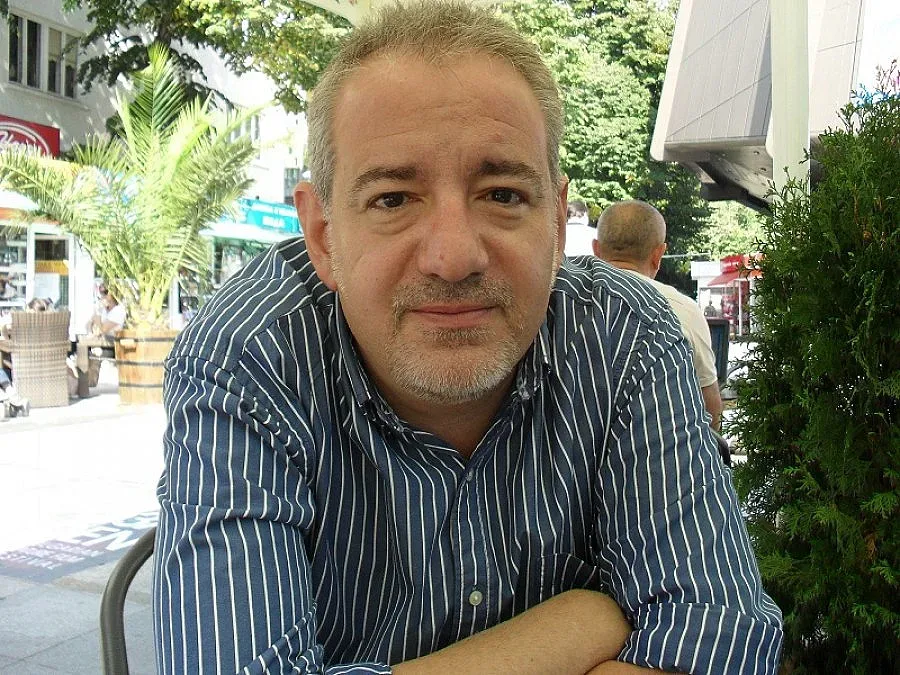 Командарев ще снима "бакшиши" по Чехов