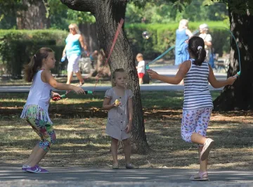 Живакът стига 38 градуса във вторник
