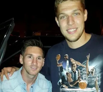 Везенков си направи селфи с Меси