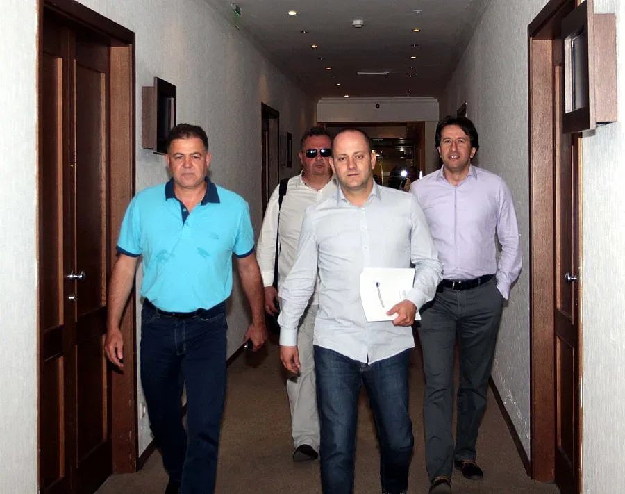 Скандал за листи разтърси Блока