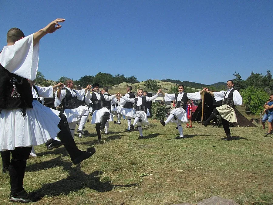 Каракачаните разлюляха за 24-и  път Карандила