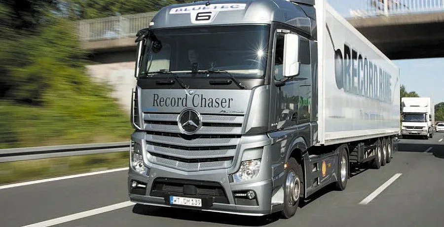 65 девойки загинаха с камион в Свазиленд