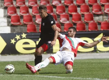 ЦСКА продължава да мачка във "В" група