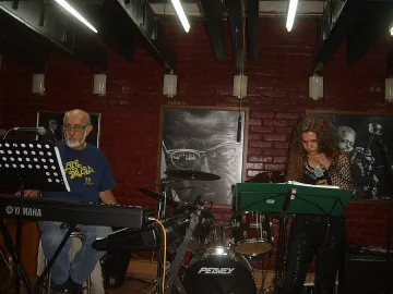 Евъргрийни и джаз стандарти за меломаните в Кърджали 