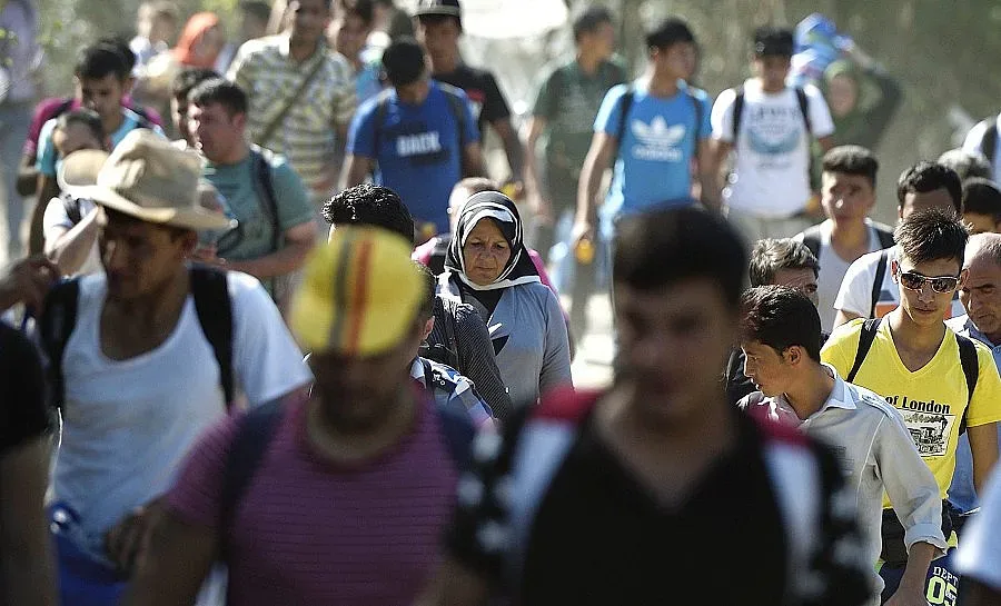 Унгария е готова с антиимигрантската ограда по границата