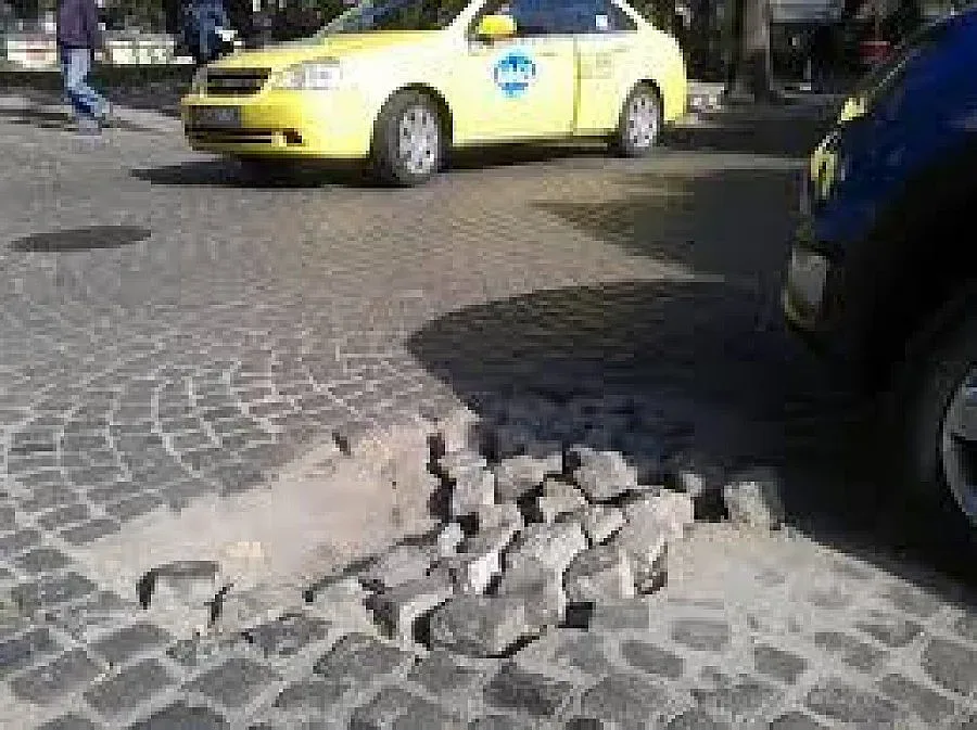 Павета целят минувачи на улица в Пловдив