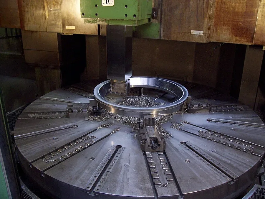 800 лева заплата за стругари