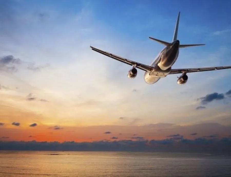 Турският самолет кацнал аварийно заради отказал двигател