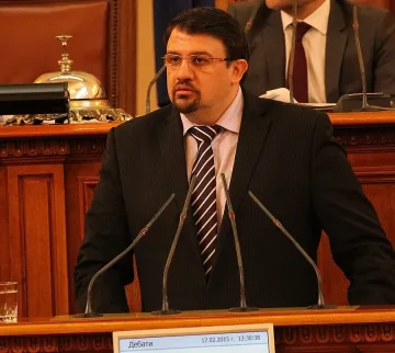 Реформатори недоволни от наредбата за осигуровките