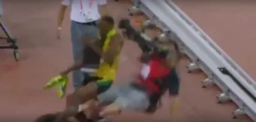 Крадец и оператор атакуваха Болт след финала (ВИДЕО)