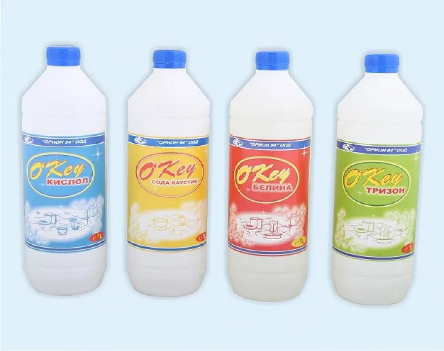 Сервитьорка погълна  белина вместо вода