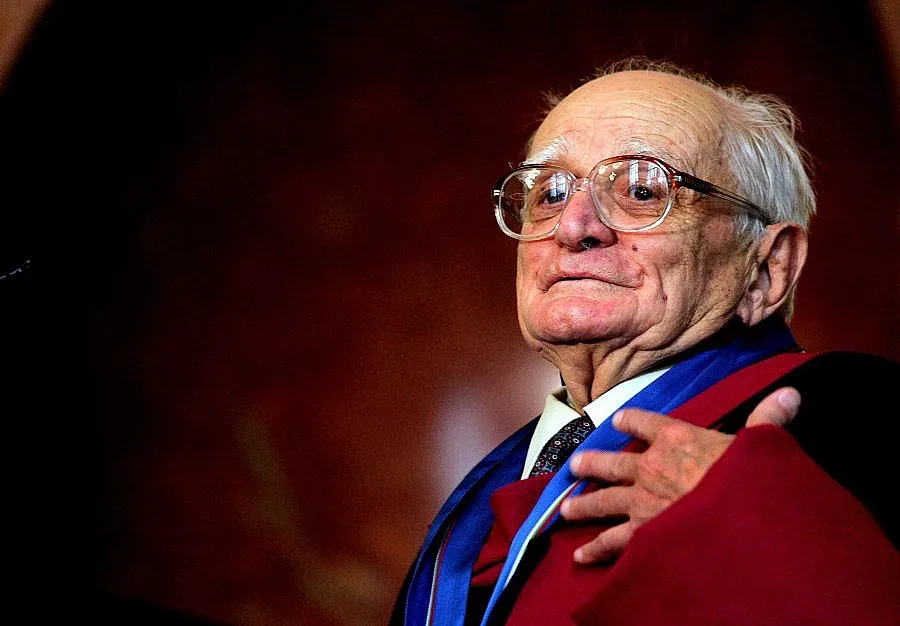 Валери Петров: Своя земен живот ний хабим в суетене