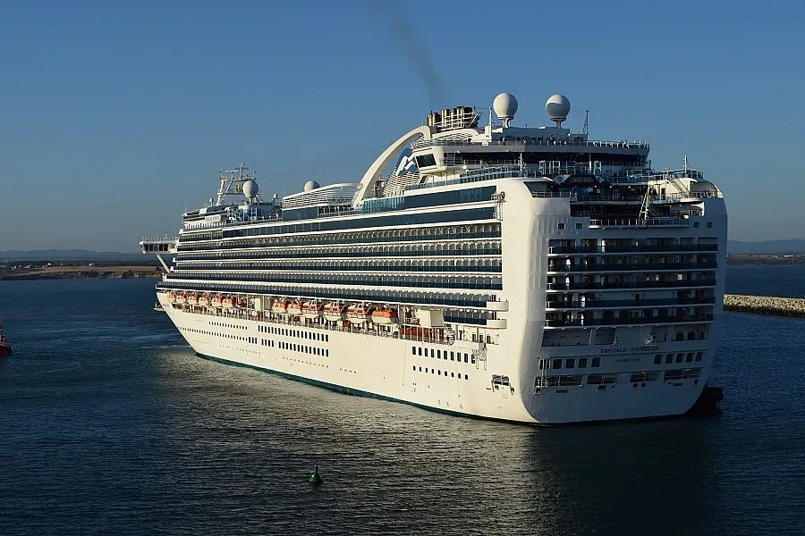 Бургас посрещна пасажера Emerald Princess 