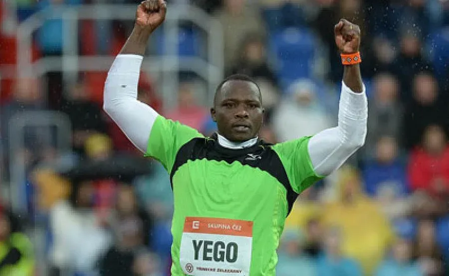 Кениец разби европейската стена на копие