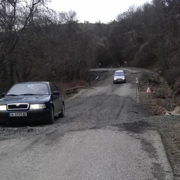 Въведена е временна организация на движението по пътя  Момчилград – Крумовград