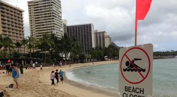 Разлив на септични ями затвори хавайските плажове