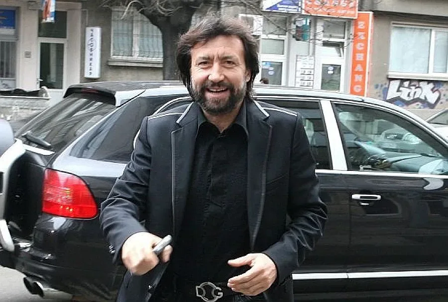 Банев гори с дискотека 