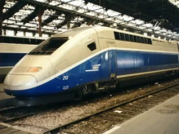 Заподозреният за атаката във влака „Талис“ е преглеждал джихадистки уебсайт