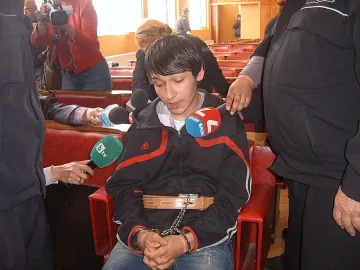 Започва делото срещу 19-годишния двоен убиец от Джебел