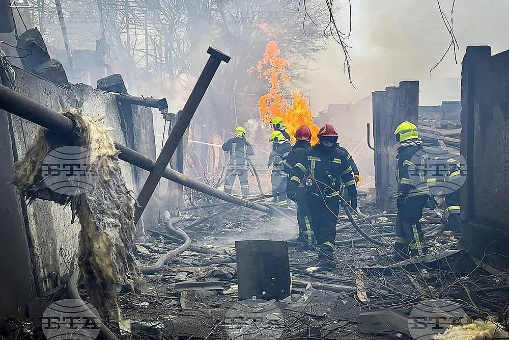 Ад в украински град, пълен с българи! Домино от взривове