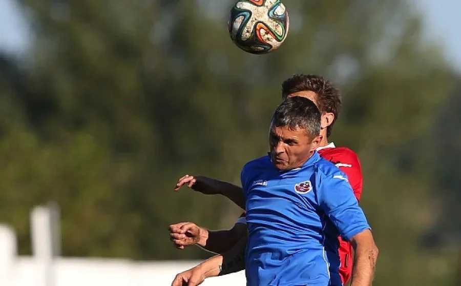 Подариха патерица на ветеран от "Монтана"