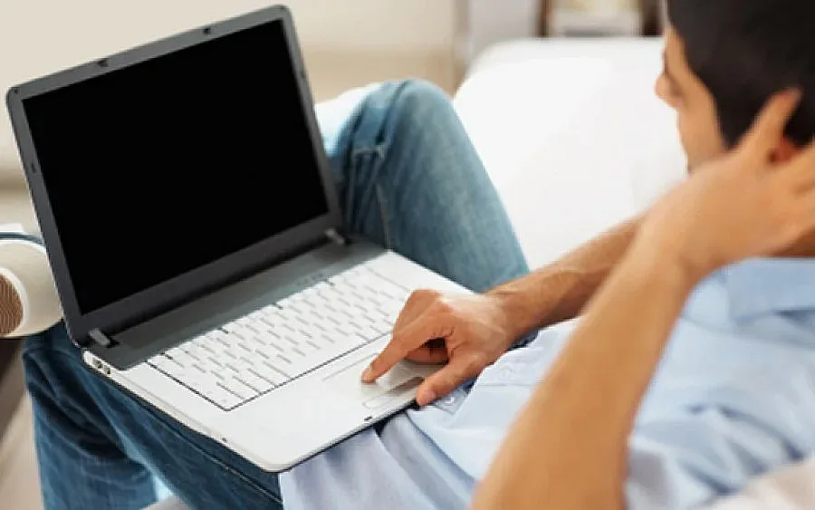 Селските  кметове  в Радомирско с лаптопи