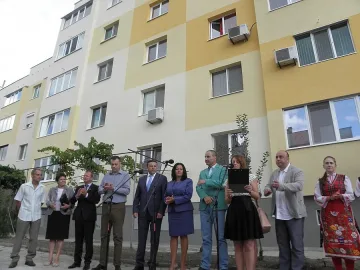 Министър Павлова: Благоевград е визитната картичка на програмата за саниране