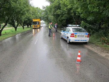 Двама загинаха при тежка катастрофа на пътя Пловдив-Първомай