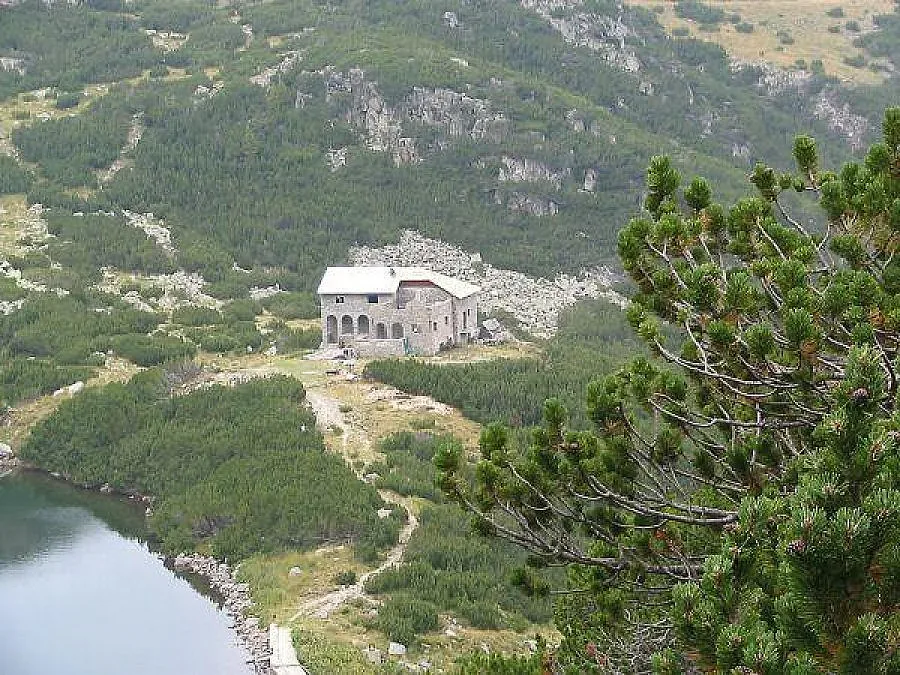 Издирват мъж в района на Белмекен
