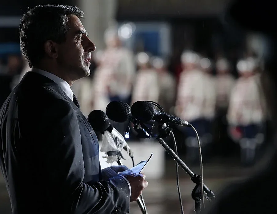 Плевнелиев: По-добре икономическа криза, отколкото морална катастрофа