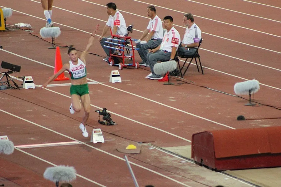 Габи Петрова стига финал в Пекин