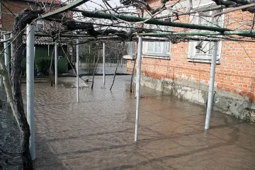 Пазарджик се бори с щетите от пороя в петък