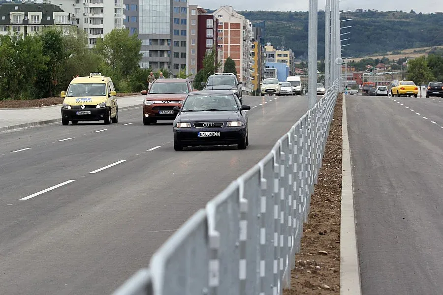 Пуснаха новото трасе на "Ал. Малинов"
