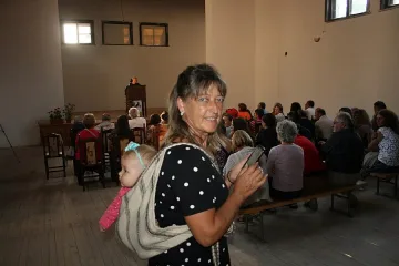 Режисьор, писател и внучката на Людмил Стоянов на празник на читалище