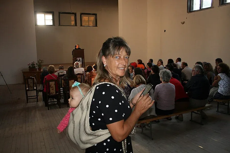 Режисьор, писател и внучката на Людмил Стоянов на празник на читалище