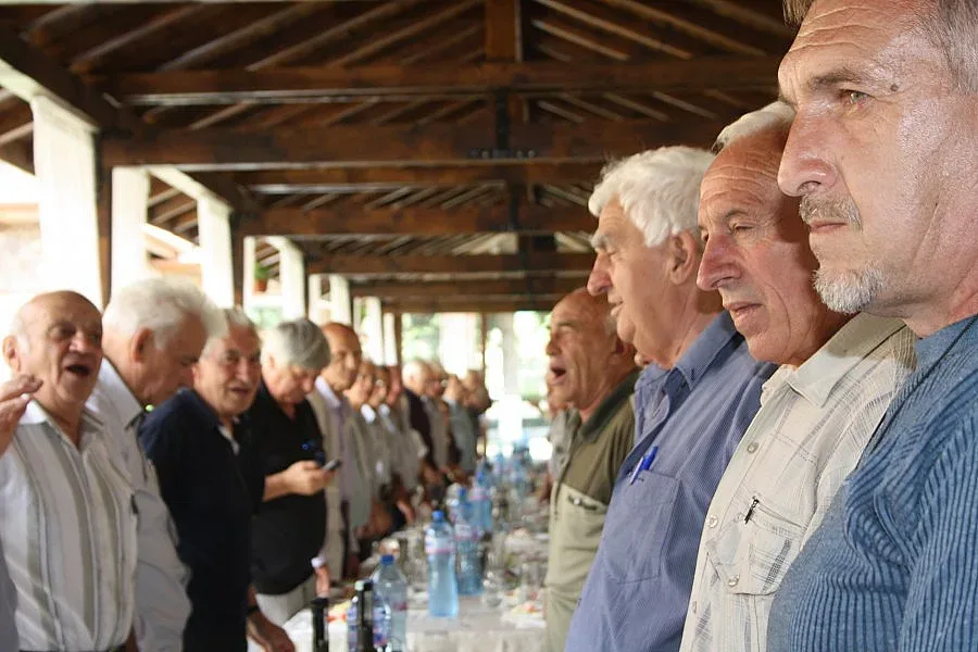 80 бивши лесовъди пяха „Хубава си, моя горо!”