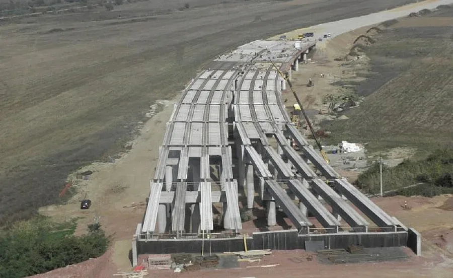 Още седмица работят по "Струма"