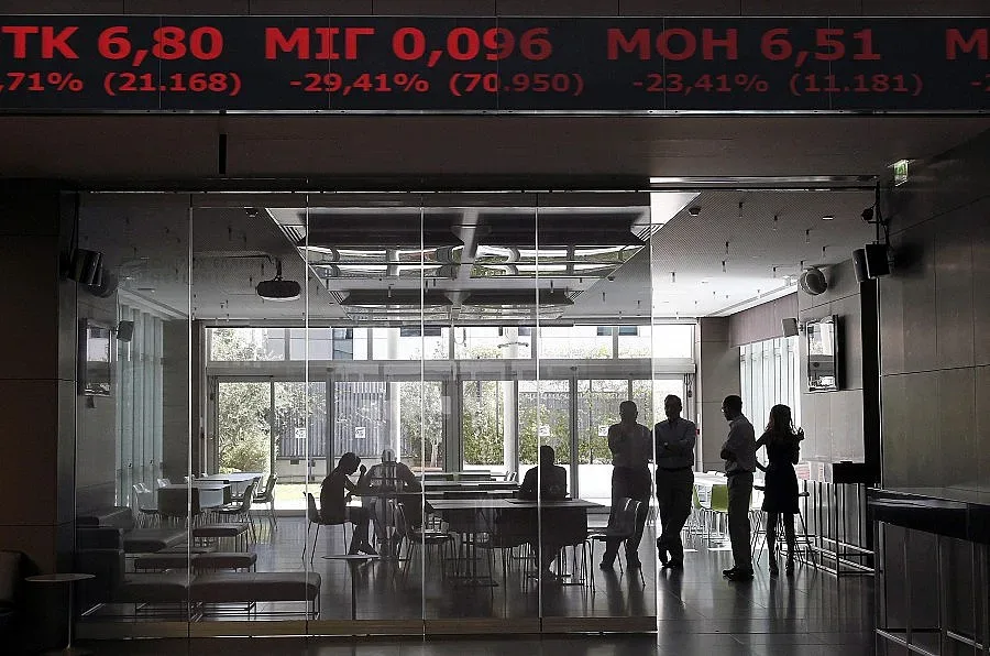 Гърция получи първите €13 млрд., започна да се разплаща