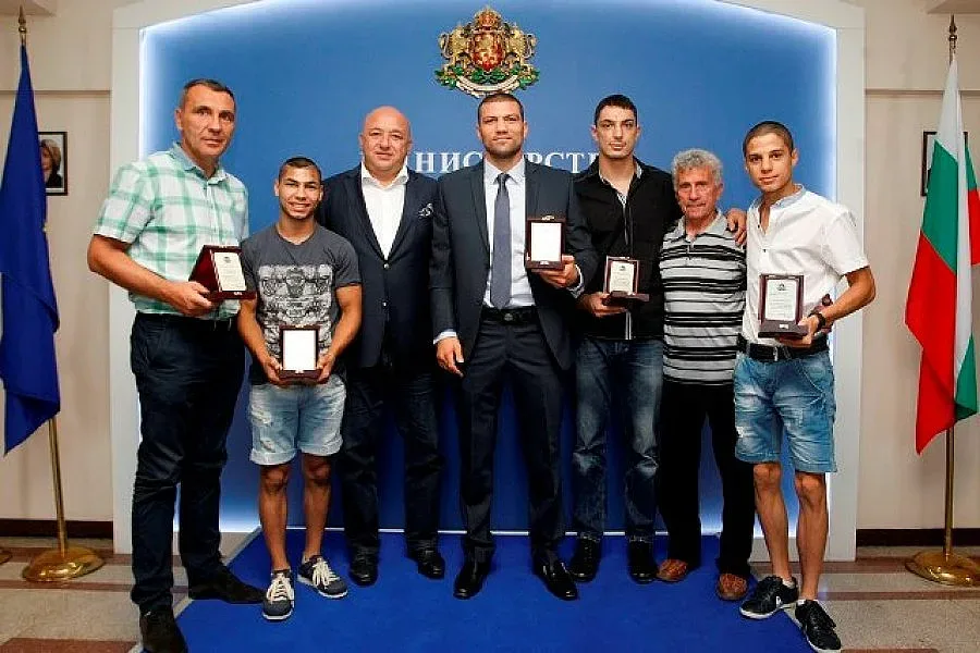 Кралев награди  и боксьорите