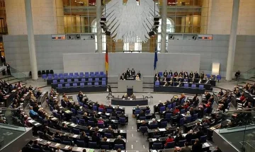 Германия одобри новата спасителна програма за Гърция