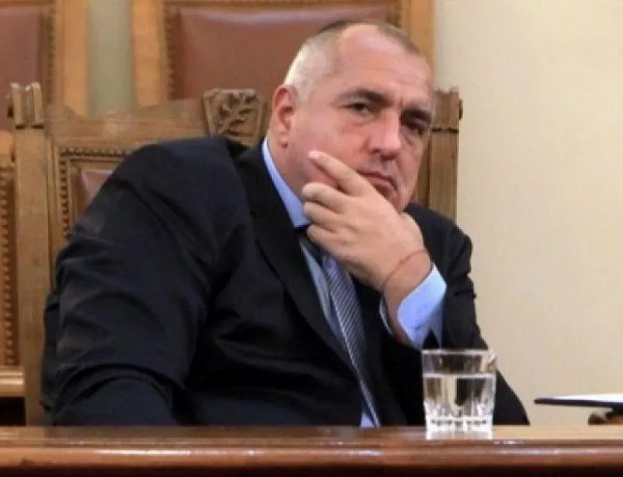 Борисов нареди: Всички бензиноколонки с нови пломби до събота