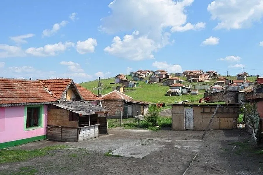 Предлагат нови домове на ромите в Гърмен 