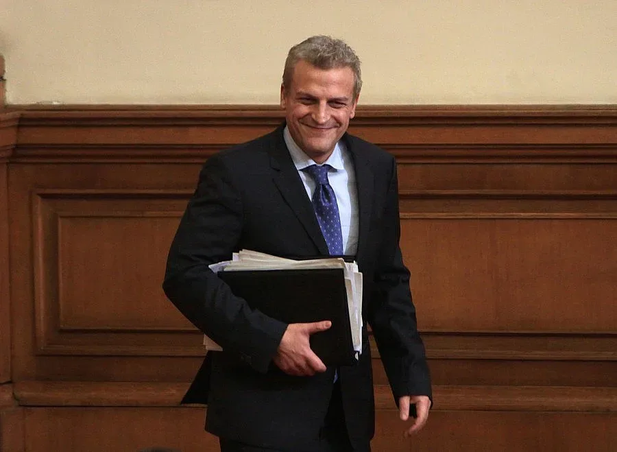 Москов проверява къде карат линейките