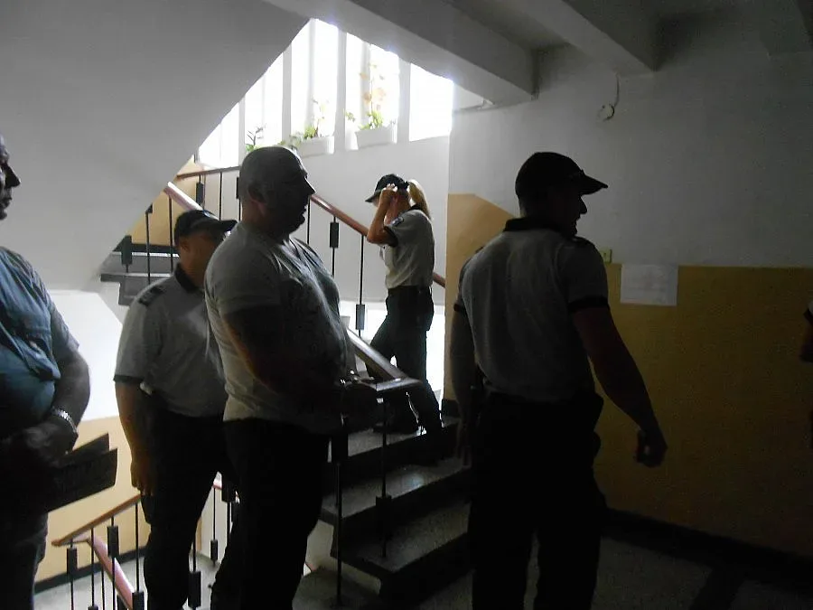 И келнерки продавали секс в бар "Калигула"