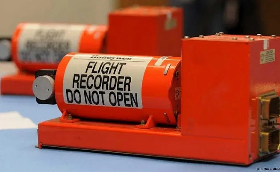 Намериха черните кутии на самолета в Папуа