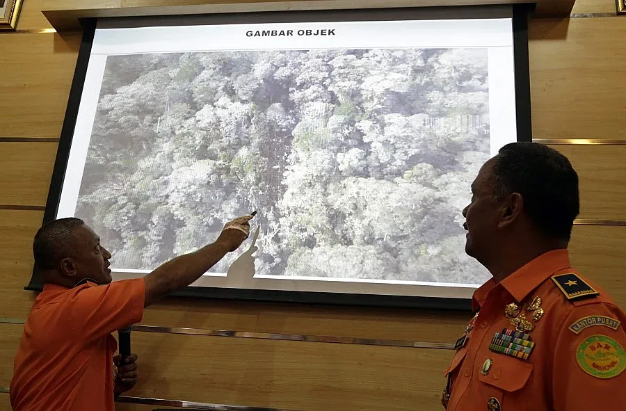 Откриха телата на хората, били на борда на индонезийския самолет