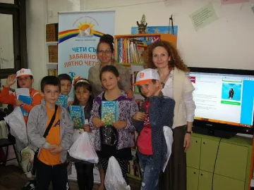 Радват деца с книги и филми