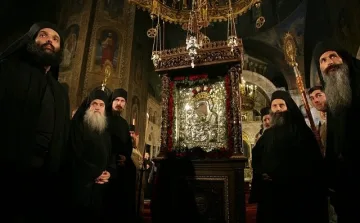 Света гора ни дари  "Достойно есть"